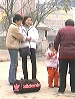 拍摄于2000年春节，那时候比现在开心