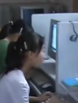2002年网吧实拍，纪念那段我们曾经安放在网吧里的青春年华